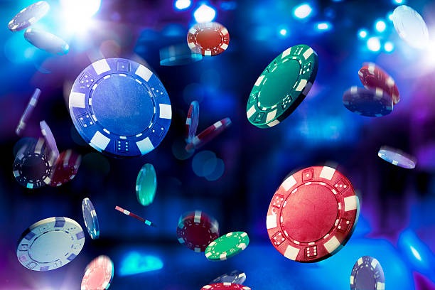 lunatogel platform interface showing live-dealer tables and sports markets